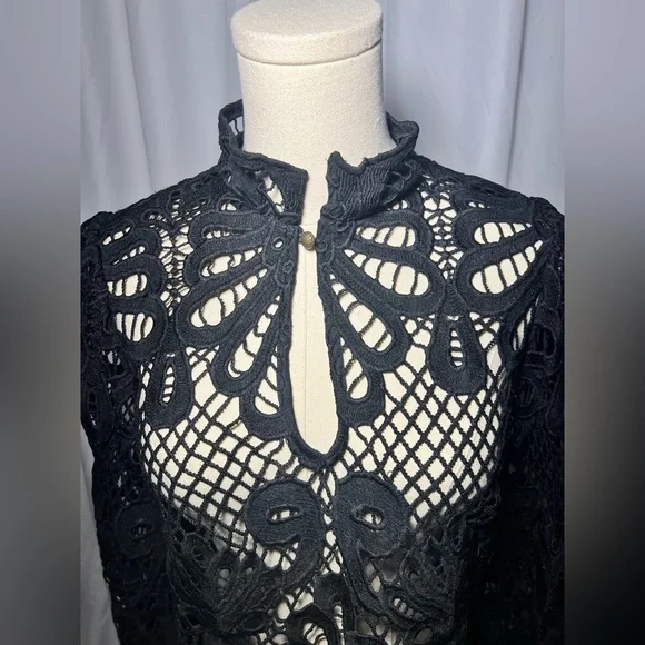 Anthropologie Embroidered Lace Top | XS - Picture 5 of 10